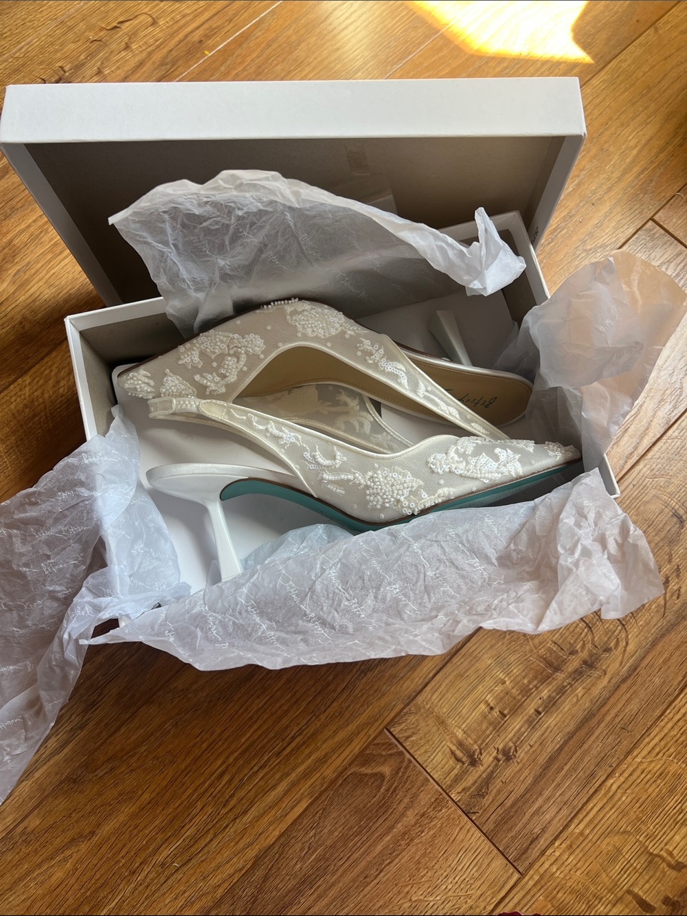 Betsey Johnson Nikki Ivory Lace beaded kitten heels Womens Heels